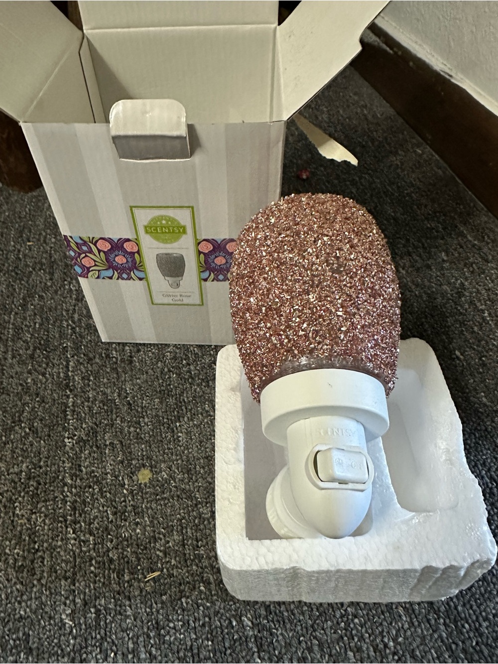 Scentsy Rose Gold Glitter Plug-In Nightlight Warmer